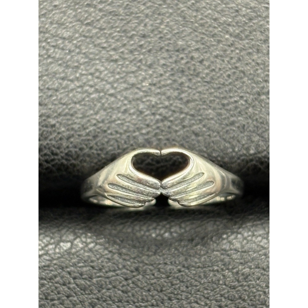 New Condition Sterling Silver Heart Hands Toe Ring 925 G14